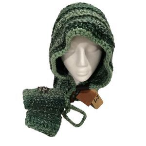 Handcrafted Hood With Wrist Warmers